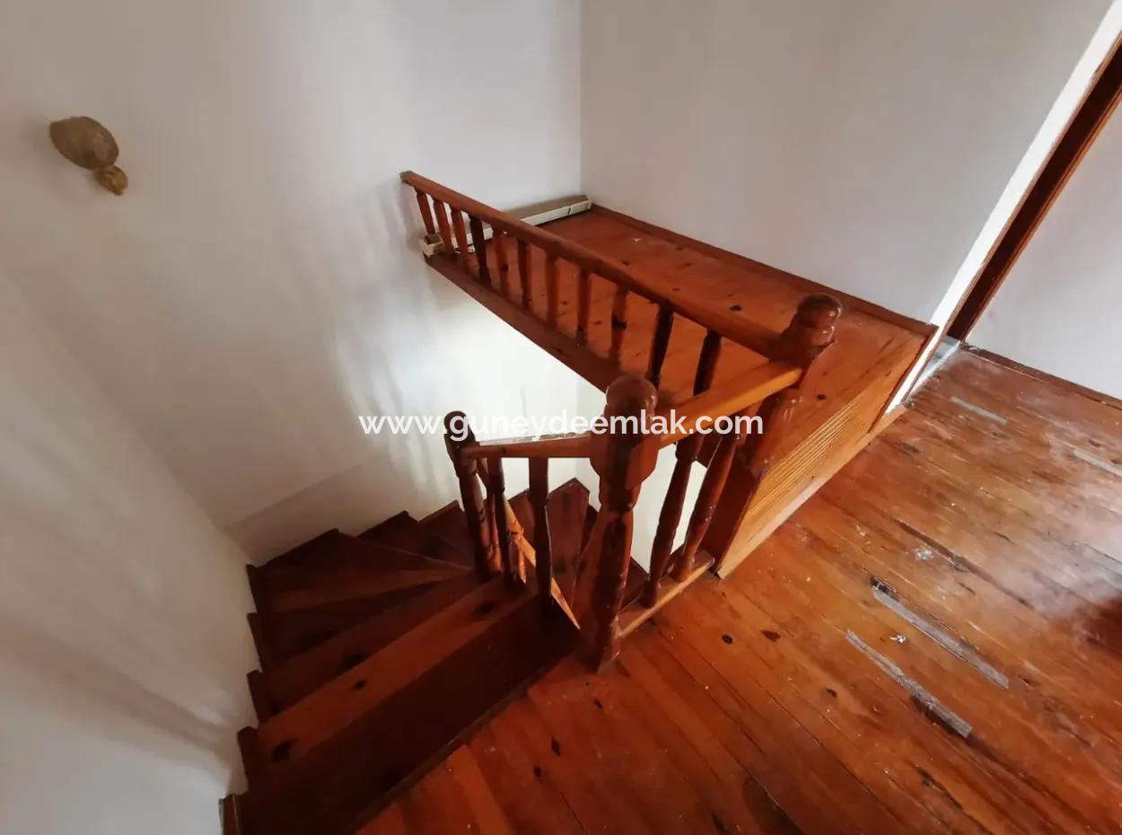 Muğla Ortaca Dalyan’da Yüzme Havuzlu 3+1, Ve  1+1 Eşyasız Villa Kiralık