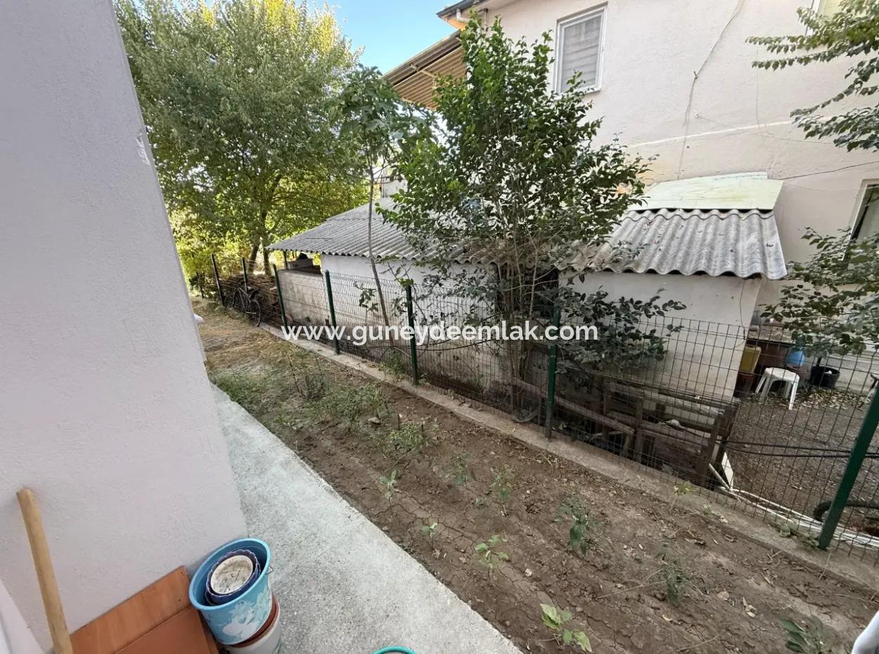 Ortaca Cumhuriyet Sütçüler Sokakta 2+1 Giriş Kat Daire Satılık.