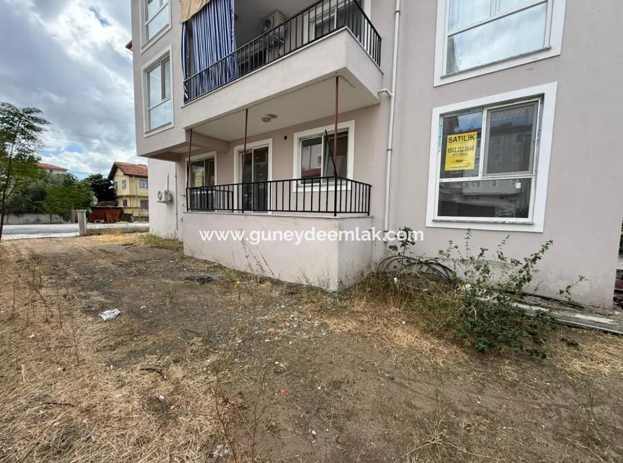 Ortaca Cumhuriyette 2+1 Bahçeli Giriş Kat Daire Satılık.