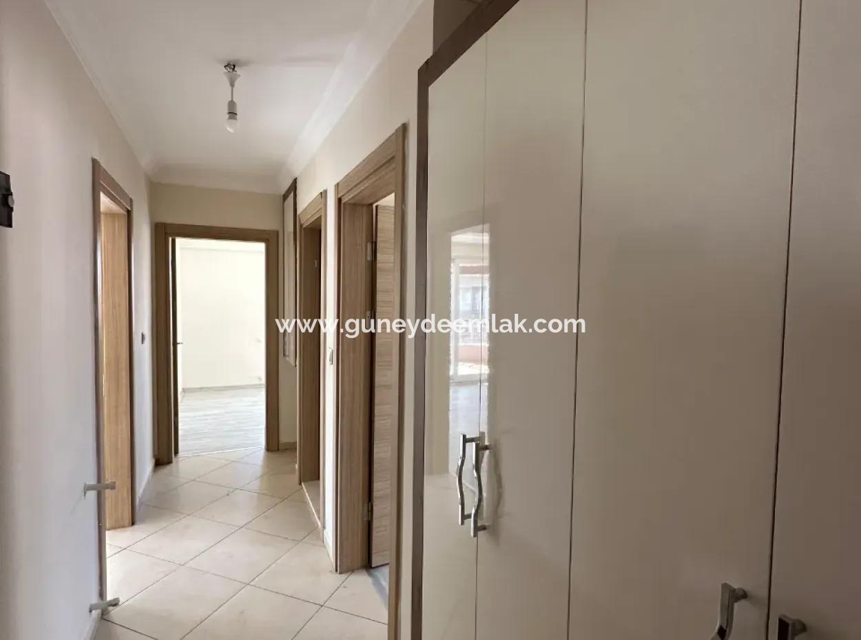 Ortaca Cumhuriyet De 2+1 3. Kat Daire Kiralık