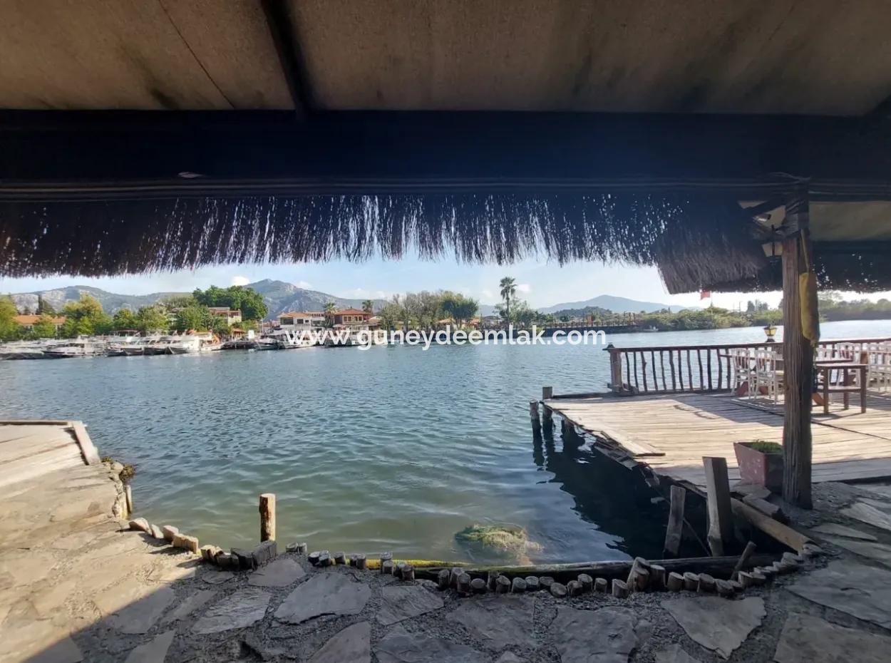 Köyceğiz Çandır Dalyan Kanalına Sıfır 865 M2 Ev Ve Restaurant  Satılık