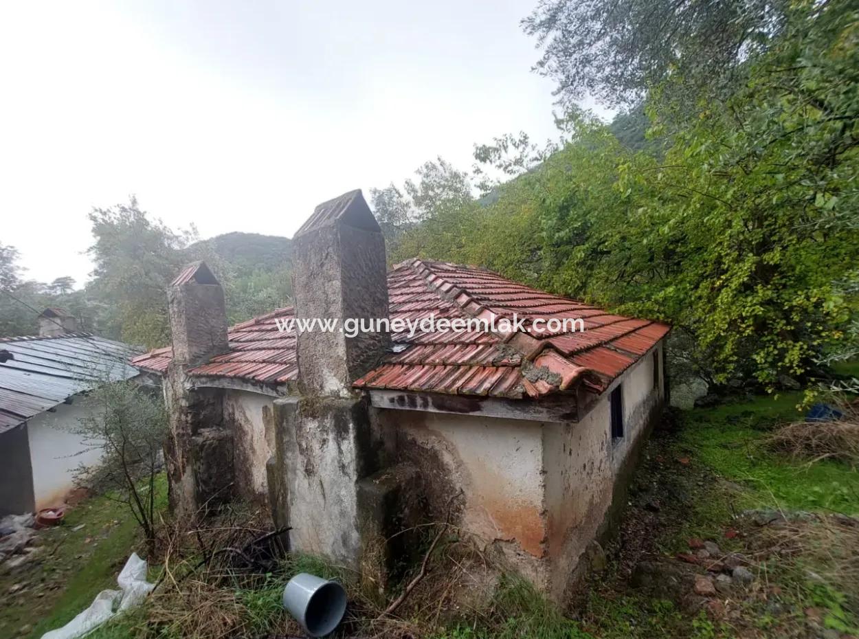 Muğla Fethiye İnlice’de Doğa İçinde Satılık Tapulu Köy Evi