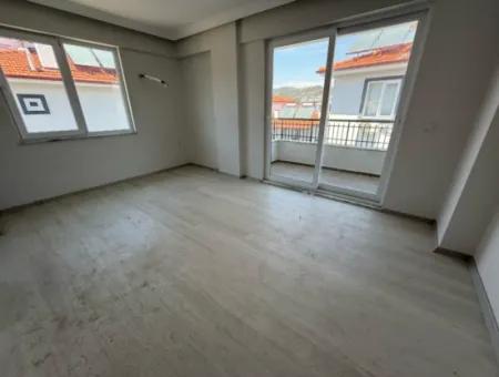 Ortacada Merkeze Yakın 1+1 Havuzlu Sitede Daire Satılık.