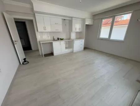 Ortacada Merkeze Yakın 1+1 Havuzlu Sitede Daire Satılık.