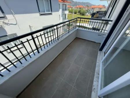 Ortacada Merkeze Yakın 1+1 Havuzlu Sitede Daire Satılık.
