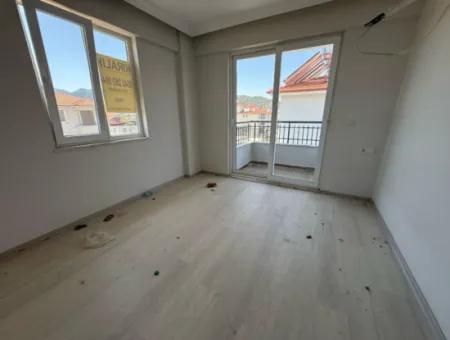 Ortacada Merkeze Yakın 1+1 Havuzlu Sitede Daire Satılık.