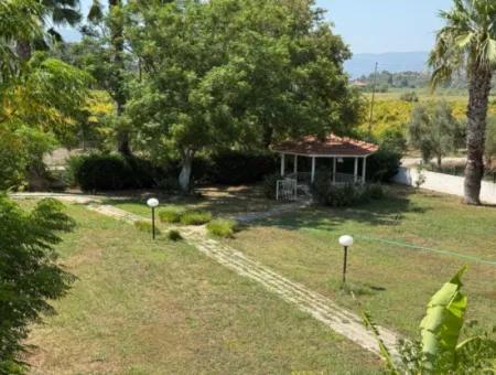 Ortaca, Dalyan 4.500M2 Arazide Yüzme  Havuzlu 3+1, 100 M2 Villa Satılık