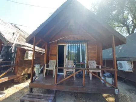 Dalyan’da Satılık 6 Adet Eşyalı & Klimalı Tiny House Bungalov – Yatırım Fırsatı