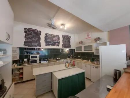 Dalyan Kanal Manzaralı Merkezde Kapı Müşterisi Hazır Devren Kiralık Cafe