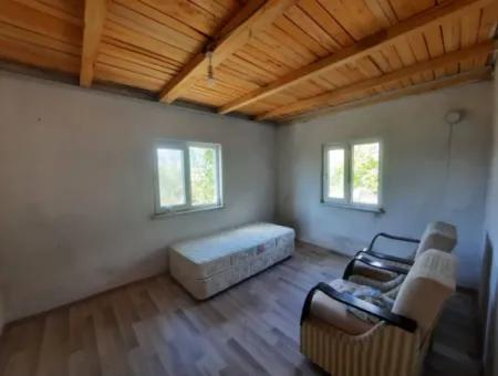 Çameli Kızılyakada 5 000 M2 Müstakil Arazide 2+1  Ev Ve  200 M2  Ahır Satılık