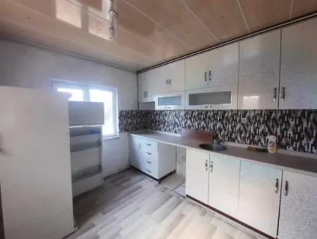 Çameli Kızılyakada 5 000 M2 Müstakil Arazide 2+1  Ev Ve  200 M2  Ahır Satılık