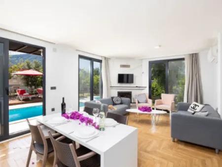 Dalyan Da Yüzme Havuzlu Eşyalı Lüks Villa 6 Aylık Kiralık